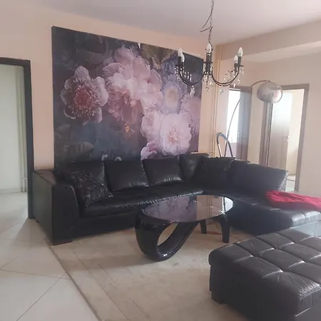 Hana's Luxury Apartment
